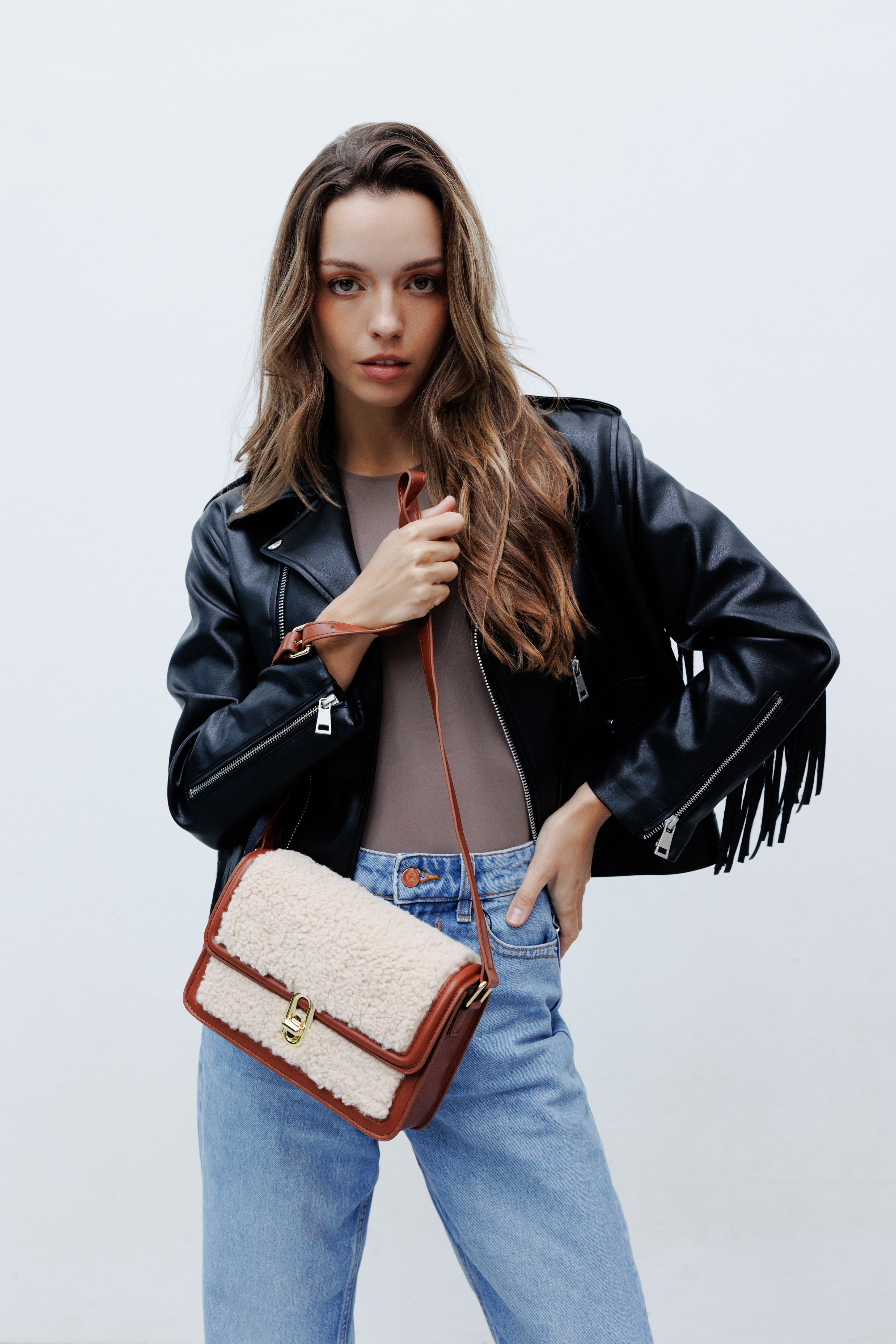 Mia Sherpa – JULES KAE