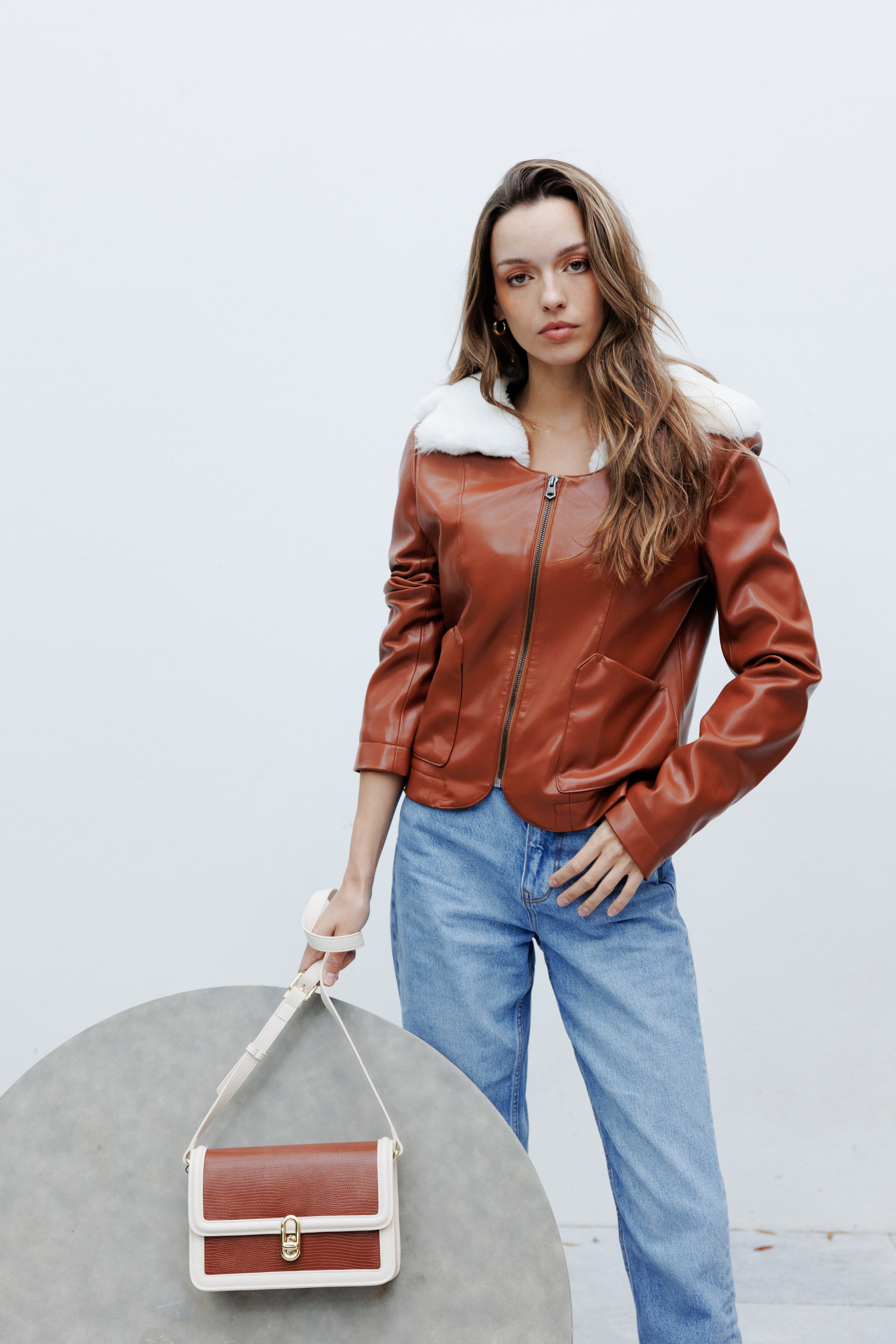 Mia – JULES KAE